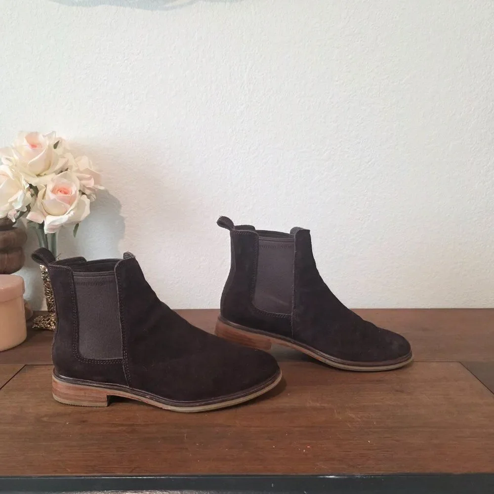 Clarks - Clarkdale Arlo Suede Pull On Chelsea Boots Brown Sz 9.5